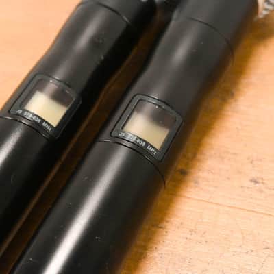 Shure UR4D+ Dual Wireless Receiver with UR2/BETA58A Mic Pair - J5 Band CG01Z1J image 16