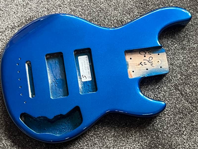 G&L CLF Research L-2500 S750 bass body USA Midnight Blue Metallic Bild 1