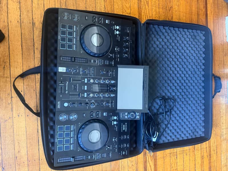 Pioneer XDJ-RX3 2-Channel Rekordbox / Serato All-In-One DJ System 2021 - Present - Black image 1