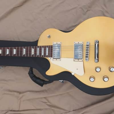 Left-Handed 2017 Gibson Les Paul Tribute T - Satin Gold Top image 8