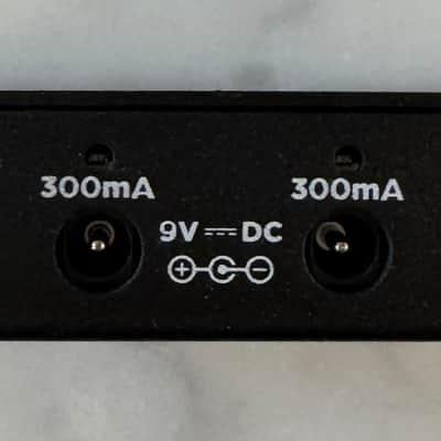 Ernie Ball Volt Power Supply 2021 - Black image 2
