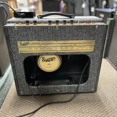 Supro 1699R Statesman 2-Channel 50-Watt Tube Guitar Combo Amp w/ Footswitch - Open Box image 4
