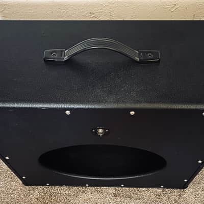 Fargen Custom 1x12 Guitar Speaker Cabinet (Townhouse / Retro Classic) - Black Tolex / Gold Piping - Loaded with Weber 12F150 image 4