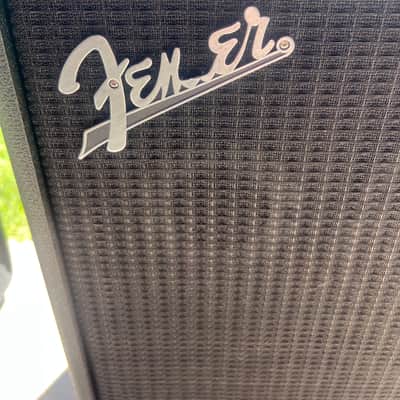 Fender Rumble 210 V3 700-Watt 2x10" Bass Speaker Cabinet 2015 - Present - Black image 3