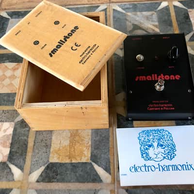 Electro-Harmonix Russian Small Stone Phase Shifter v3 1999 - Black with Uncapitalized Logo image 1