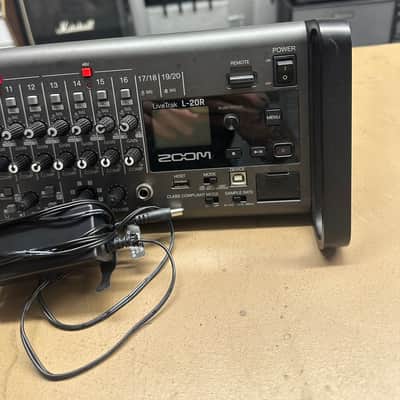 Zoom LiveTrak L-20R Rackmount Digital Mixer / Recorder 2010s - Grey / Blue image 3