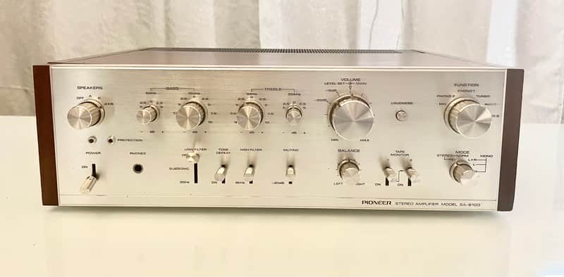 Immagine Pioneer SA-8100 40-Watt Stereo Solid-State Integrated Amplifier (1973 - 1975) - 1