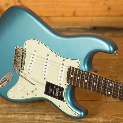 Fender Limited Edition Vintera II Road Worn '60s Stratocaster - Rosewood - Lake Placid Blue image 5