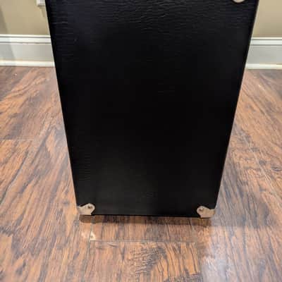 VLH 60-watt solid state combo guitar amplifier - Black image 2