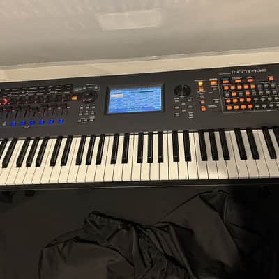 Yamaha Montage 6 61-Key Synthesizer Workstation - Mint w/ Original Box