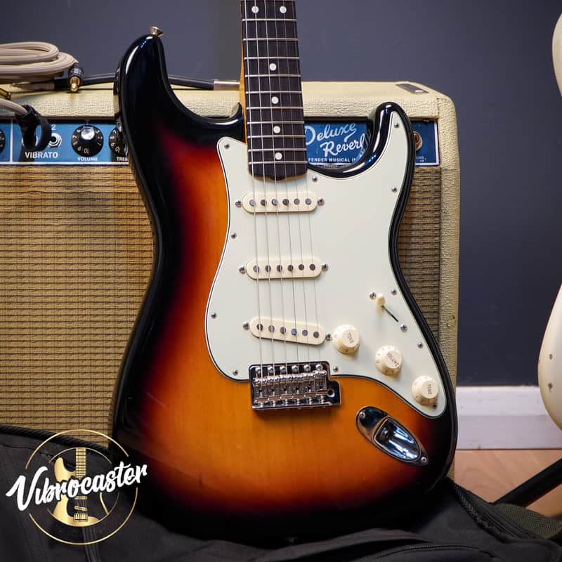 2015 Fender Classic Series 60s Stratocaster 7lbs 5oz 3 Tone Sunburst w/Gig Bag image 1