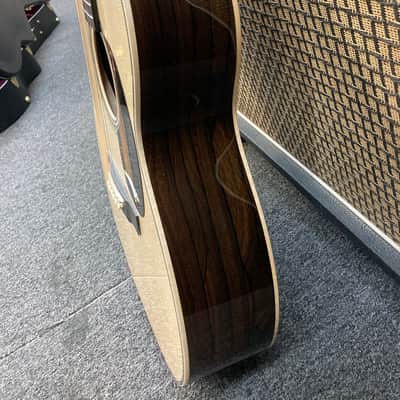 Martin NAMM 2024 Custom Shop 000/OM - Italian Alpine Spruce/Ziricote Natural image 7