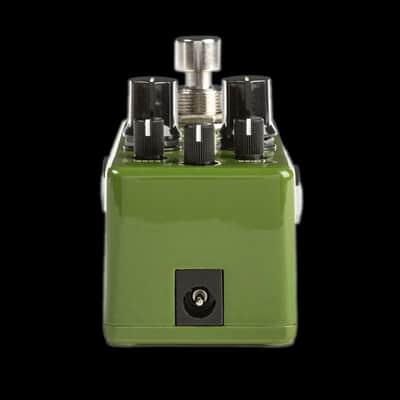MXR M281 Thump Bass Preamp Effect Pedal image 2