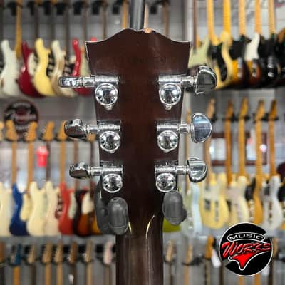 Gibson   J 45 Standard Sunburst Repaired Top image 8
