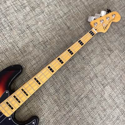 Squier Classic Vibe '70s Jazz Bass 2024 in 3-Color Sunburst image 3