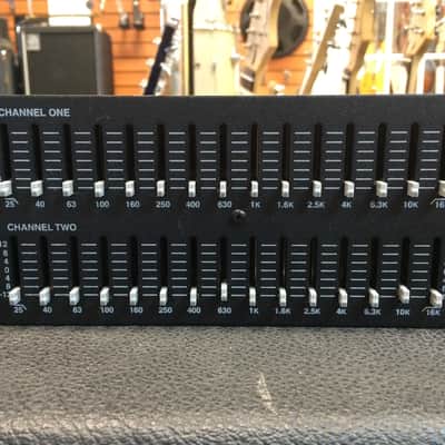 Carvin DCM 1015 Power Amp w/EQ image 3