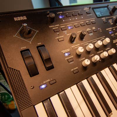 Korg Wavestate Mk 1: 37-Key Wave Sequencing Synthesizer 2021 image 2