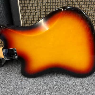 Fender American Vintage '65 Jazzmaster 2017 - 3-Color Sunburst image 9