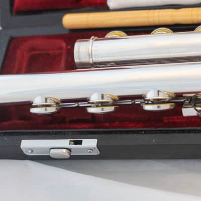 Yamaha YFL-581H (now 687H) Professional Flute All Silver Open-hole *Made in Japan *Cleaned & Serviced image 6