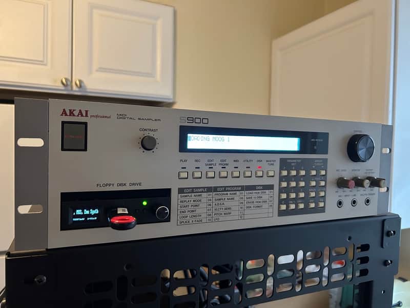 配信機器・PA機器・レコーディング機器 akai s900 midi digital sampler Akai S900 MIDI Digital Sampler 1986 | Reverb