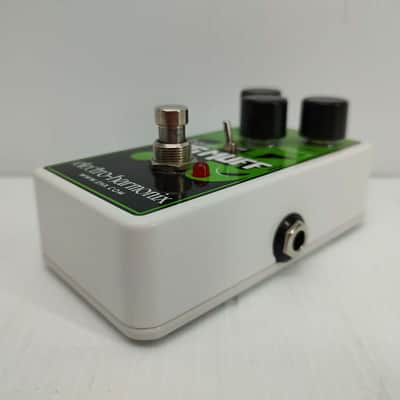 Electro-Harmonix Nano Bass Big Muff Pi Distortion / Sustainer 2014 - Present - Green / Black image 2