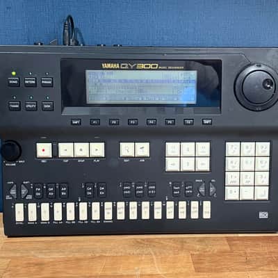 Yamaha QY300 MIDI Music Sequencer Workstation Black