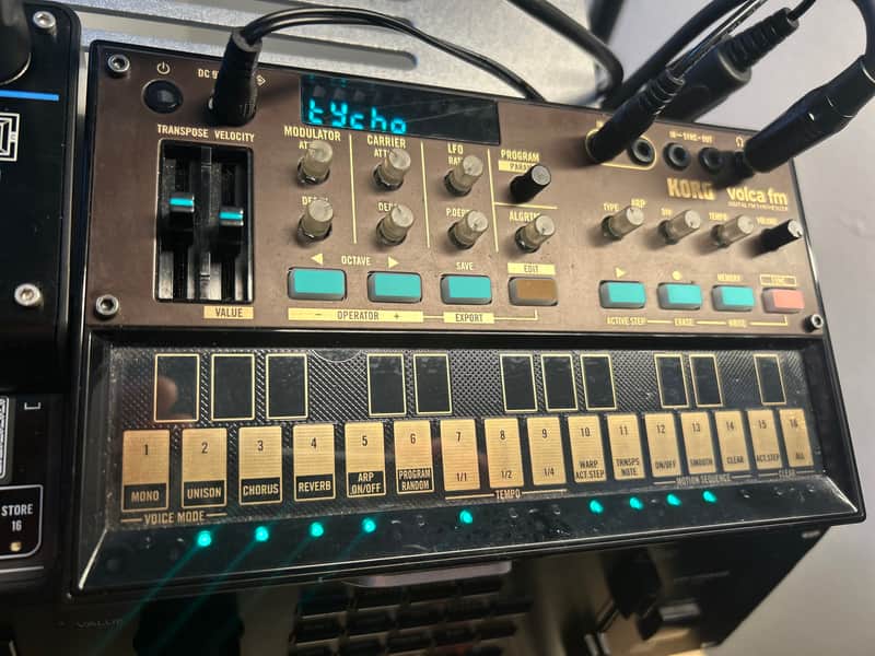 Korg Volca FM2 Digital FM Synthesizer/Sequencer
