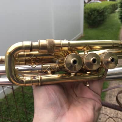 BLOW OUT DEAL KING SILVERTONE CORNET 1949 STEARLING SILVER MARKED  GREAT valves LOVELY GREAT YR. PLAYER need some attention image 24