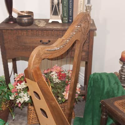Roosebeck Parisian 22 String Harp Walnut Chelby Levers Lever Harp image 2