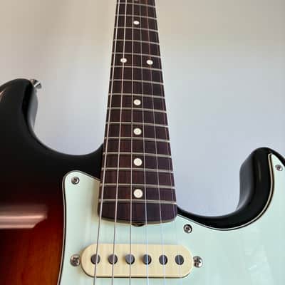 Fender Robert Cray Artist Series Signature Stratocaster 2003 - Present - 3-Color Sunburst image 5