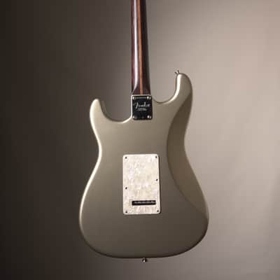 Fender (2018) American Professional Stratocaster Limited Edition Electric Guitar w/ Solid Rosewood Neck - Champagne, incl. OHSC image 4