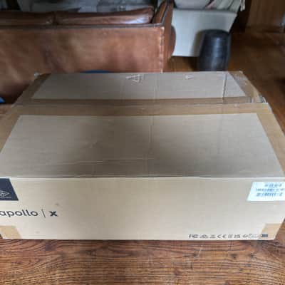 Universal Audio Apollo x16 Gen 2 - Mint, boxed image 11