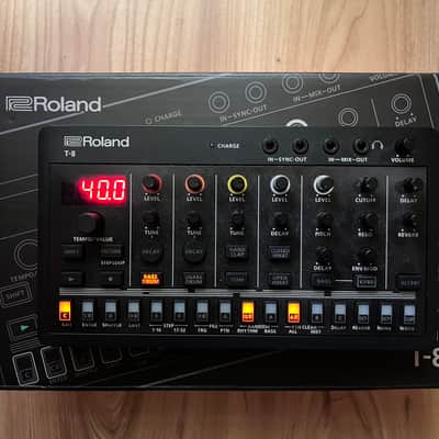 Roland T-8 AIRA Compact Beat Machine 2022 - Present - Black image 2