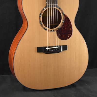 Eastman E2OM Solid Cedar/Sapele Orchestra Model Natural Truetone Satin image 1