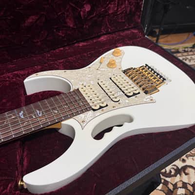 Ibanez JEM7V7-WH 7 String JEM Rare Steve Vai Signature 2013 - 2016 - White image 3