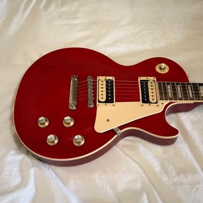 2021 Gibson Les Paul Classic - Translucent Cherry - Free Pro Setup image 2