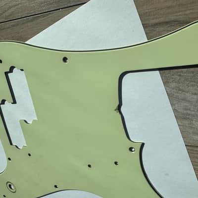 Fender Precision 58 10 hole  Mint Green  USA Vintage Pickguard 1959 Reissue image 4