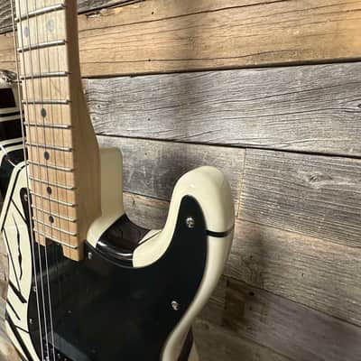 EVH Striped Series '78 Eruption 2022 - Present - Black / White Stripe Relic image 5