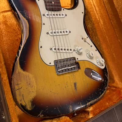 MJT  Stratocaster **1 PIECE BODY** Heavy relic with Fender case & Extra set of 59' pick-ups image 9