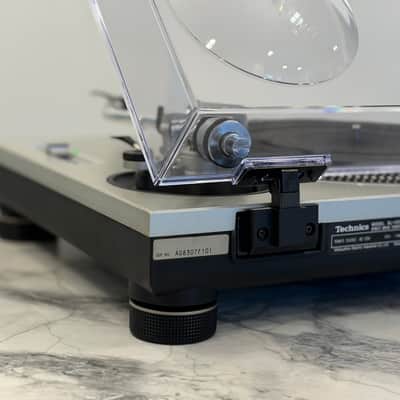 Technics SL-1200 MK2 1988 - Silver image 9