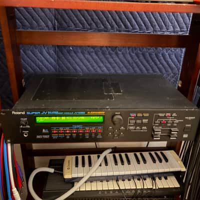 Roland JV-1080 64-Voice Synthesizer Module 1994 - 2001 - Black With 4 expansion cards