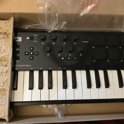 M-Audio Axiom Air Mini 32 Key USB MIDI Keyboard Controller 2010s - Black image 1