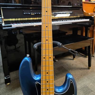 Fender American Professional II Jazz Bass with Maple Fretboard - Dark Night image 3