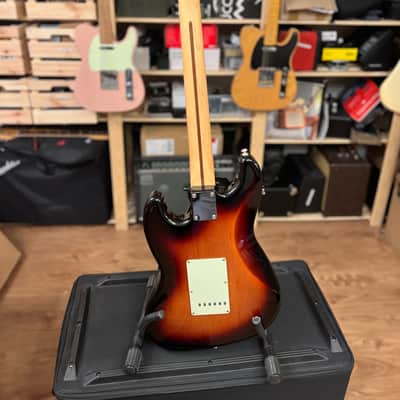 Fender Alternate Reality Series Sixty-Six HSS with Maple Fretboard 2019 3-Tone Sunburst image 6