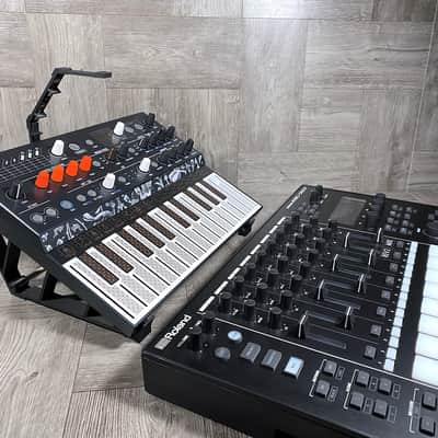 25º Stand with LED Light for Arturia MicroFREAK Synthesizer - color BLACK - by KZcraftworks - USA image 2