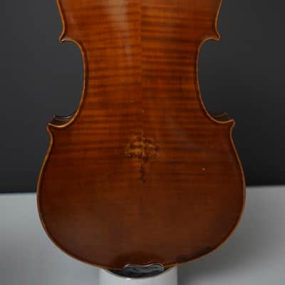 Czech violin, labelled and possibly by Benjamin Patocka, 1928 image 2
