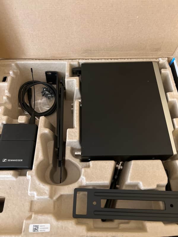 Sennheiser Evolution Wireless Digital Instrument Set image 1