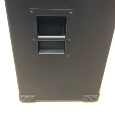 Tech 21 B410 unloaded bass speaker cabinet Black image 3