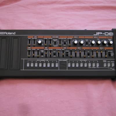 Roland JP-08 Boutique Synthesizer + Woodstand