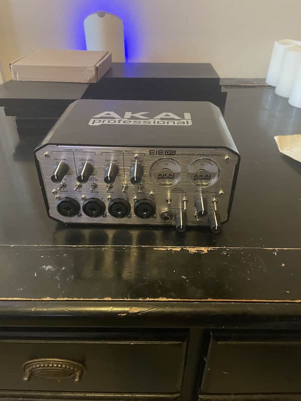 Akai EIE Pro USB 2.0 Audio Interface 2010s - Silver image 1